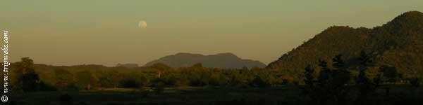 Sri Lanka skyline with moon